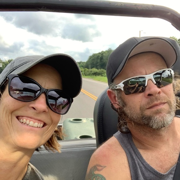 Meet your Posher, Beth - Picture 2 of 4